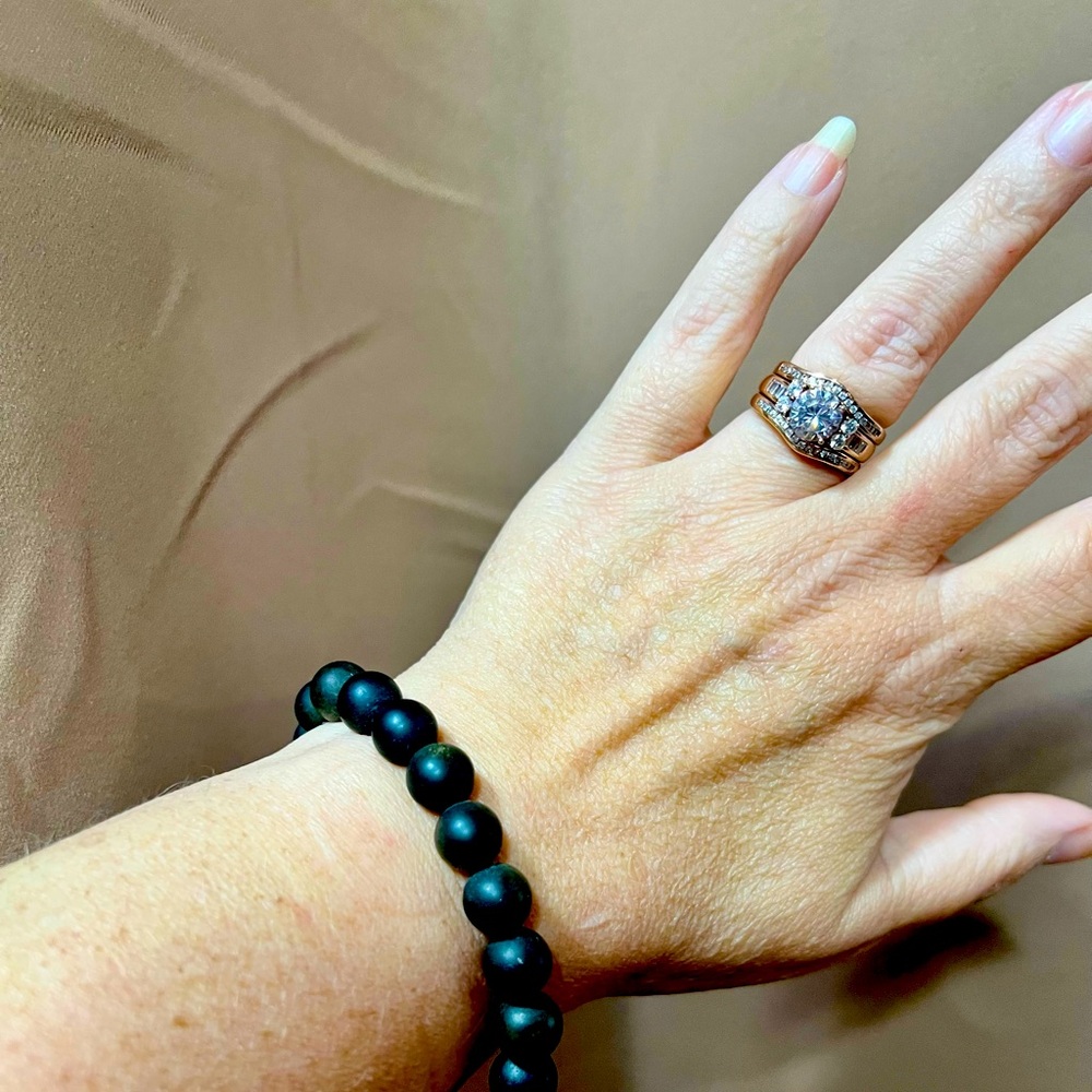 BOMBSHELL BEADS